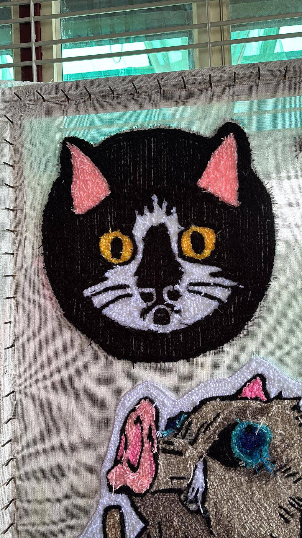 Custom Cat Face Rug – Handmade Tufted Pet Portrait Carpet